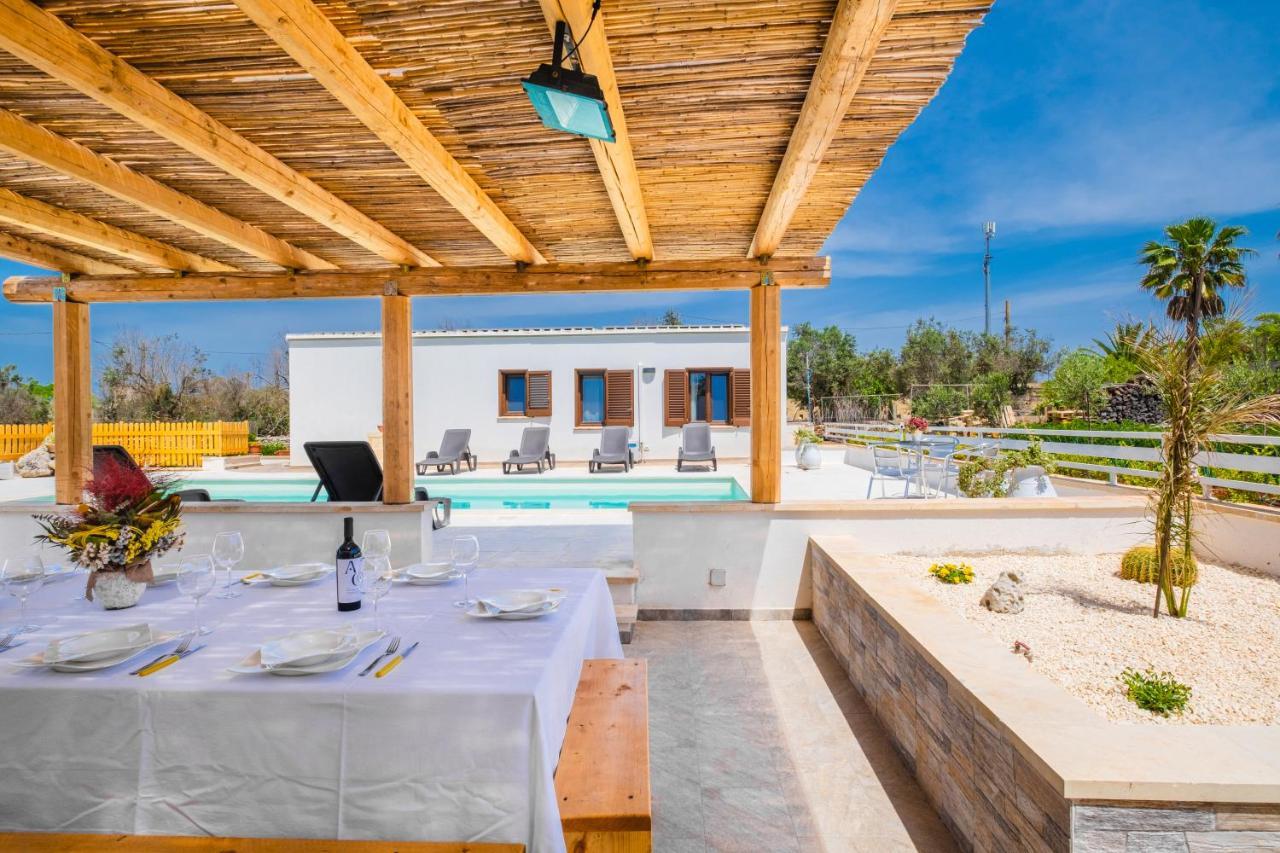 Dependance Specchia With Pool Apartman Kültér fotó